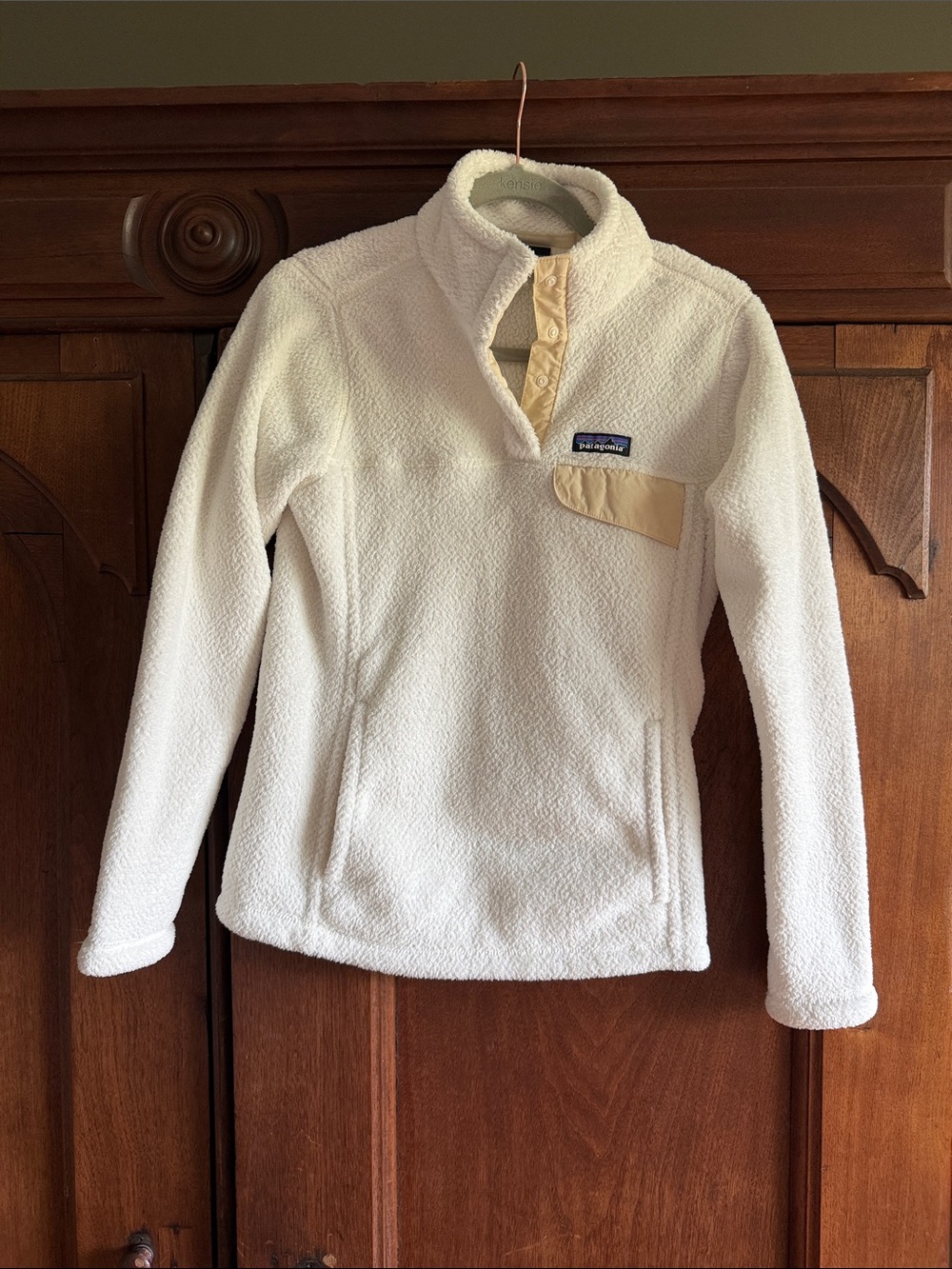Patagonia White Fleece Pullover with Tan Snap Placket